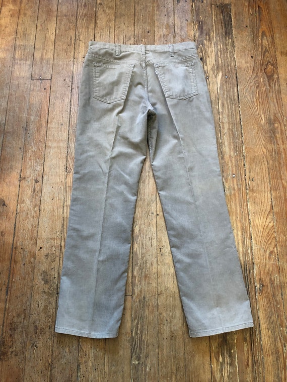 1990s Beige Levi’s Corduroy Pants 34 - image 5