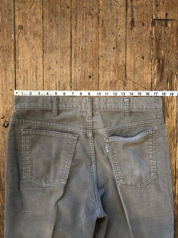 1990s Beige Levi’s Corduroy Pants 34 - image 7