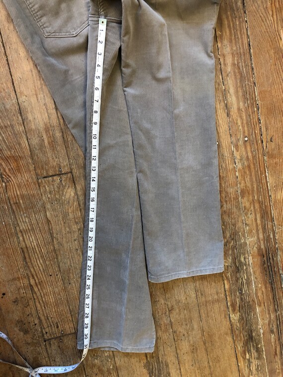 1990s Beige Levi’s Corduroy Pants 34 - image 8