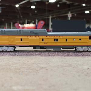 N Scale UPP 2066 Power Car