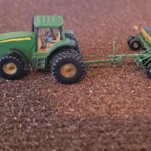 N Scale Med Modern Tractor