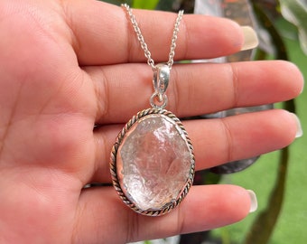 Clear quartz oval pendant , quartz jewelry , Sterling silver 925, gift, white stone jewelry, personalized gifts , summer jewelry