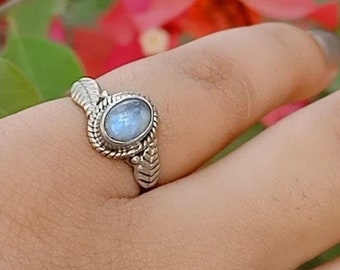 Rainbow moonstone Silver ring , unique Bohemian ring , Bluestone silver ring ,moonstone silver ring , boho jewelry , napoleon rings
