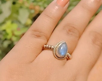 Labradorite gemstone ring , handmade ring, rings, Indian jewelry, statement ring, sterling silver 925, ring, natural stone ring, gift