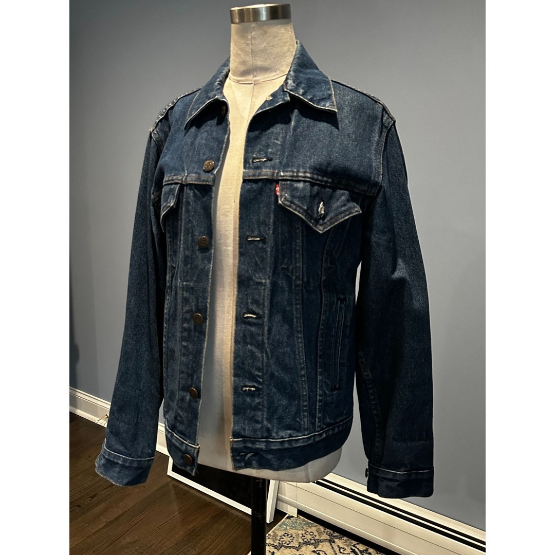Vintage Levi Denim Jacket Size 36R Jean Trucker 70506-0216