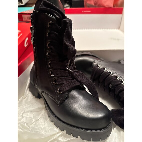 Flat black combat boots deals