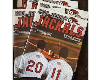 5 ejemplares nuevos del anuario 2011 de los New Jersey Jackals
