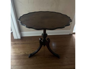 antique mahogany tripod tilt-top occasional table "pie crust" table due to the carved edge