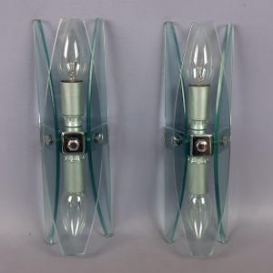 Pair of Fontana Arte Crystal and Chrome Metal Wall Lamps, 1970s Modern