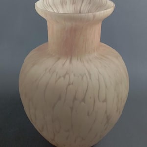 Murano Glass Vase, Artelinea Design, 1960s/1970s, Opaque Pink and White Glass, Vintage Italian Decorative Sculpture