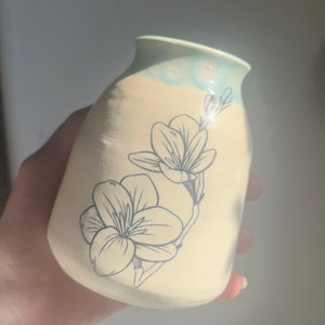 Floral Bloom Vase