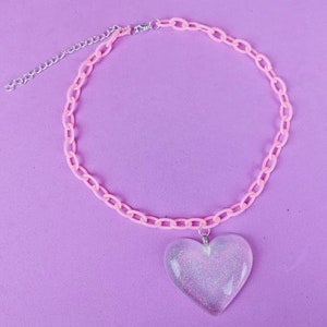 kawaii pink glitter heart necklace