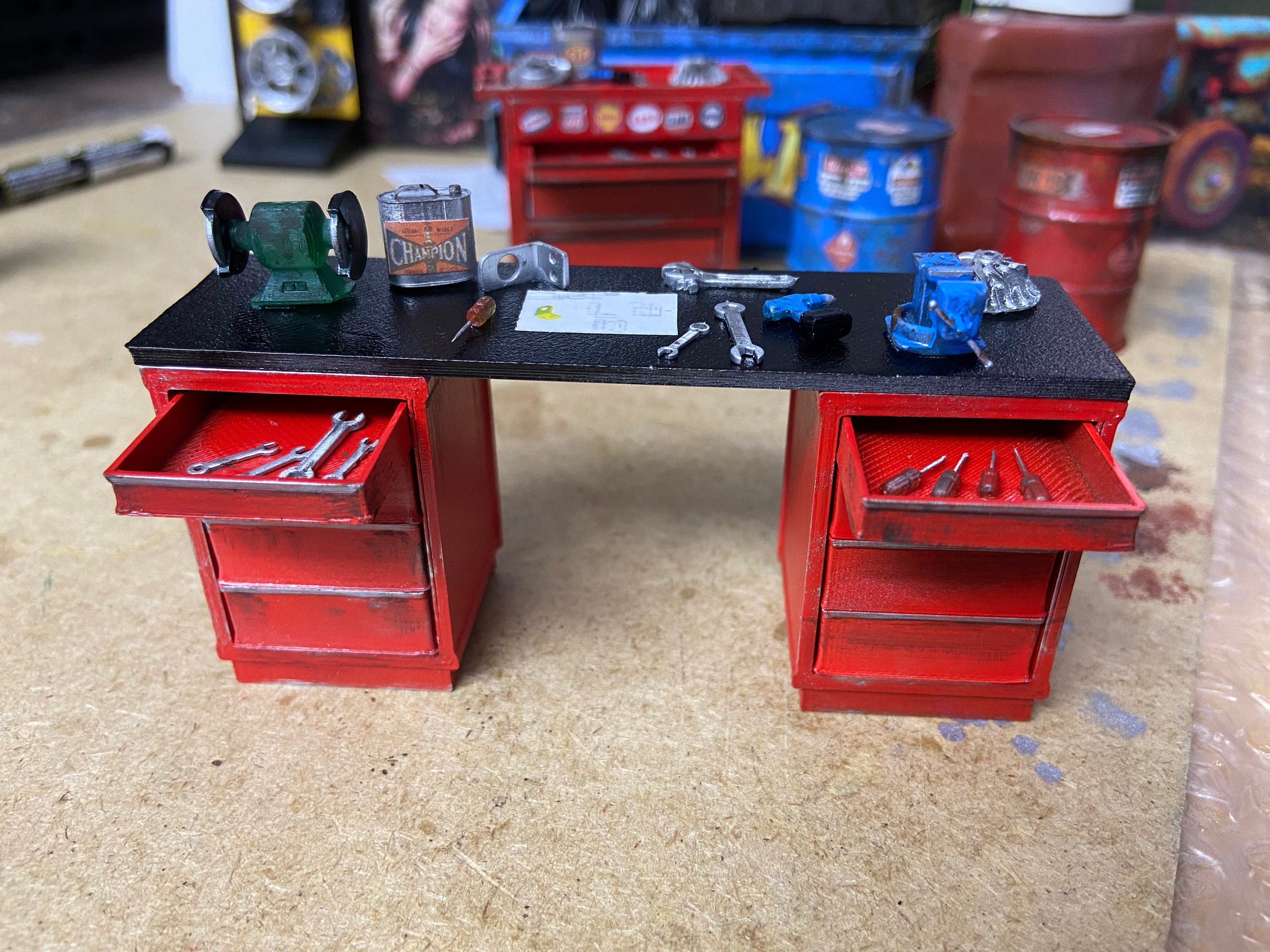 124 Scale / Desk / Diorama Accessories / Prop Diorama