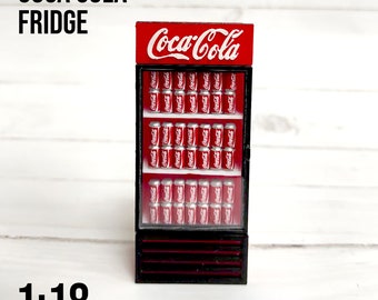 1-18 Scale / Handmade/ Miniature Coca Cola Fridge / With Cola Cans   / Model Kit / Diorama Accessories / Action Figure / Dollhouse