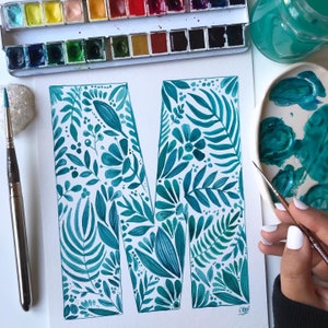 Letra M dibujada a mano de una planta - Pintura de plantas - Pintura de acuarela - Obra de arte original - Decoración de pared