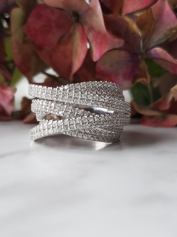 Criss Cross Simulated Diamond Ring, COCKTAIL RING ,cross Over Ring