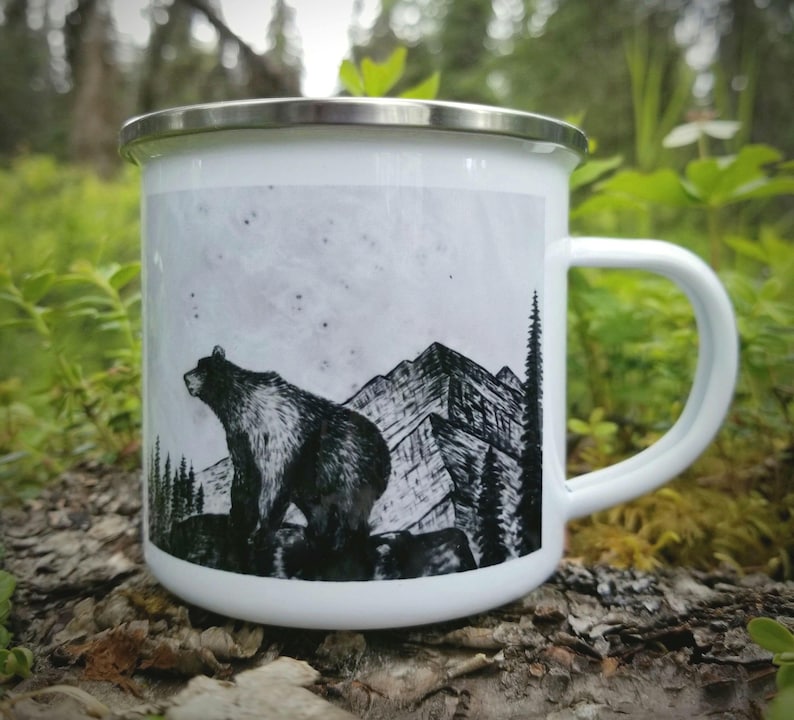 Taza de camping Bear Mountain: Arte de Alaska, taza de café de metal esmaltado para mochileros, regalo para excursionistas imagen 6