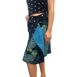 Omkeerbare rok blauw met ornamenten, verstelbare katoenen rok met zakken, reiskleding, one size fits all rok met zakje