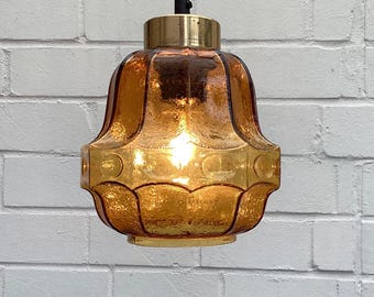 Honingkleurige vintage lamp uit de jaren 50/60 | Hanglamp van messing en glas | Hanglamp van rookglas