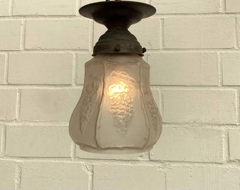 French transparent Art Deco Jugendstil 1920s 1930s ceiling light lamp light fixture