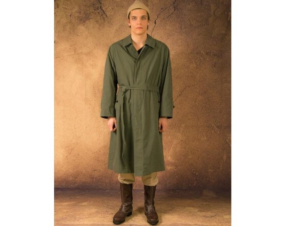 Men's classic khaki, padded coat from the 90s / me