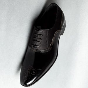 Zapatos Oxford Irazu de charol negro para hombre - Zapatos de vestir tipo esmoquin con costuras Blake imagen 3