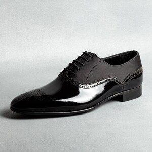 Zapatos Oxford Irazu de charol negro para hombre - Zapatos de vestir tipo esmoquin con costuras Blake imagen 2
