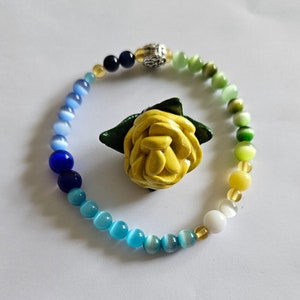 Small Vintage Glass Bead Breacelet (Green, Yellow, and Blue)