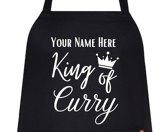 Personaliza este delantal King Of Curry con cualquier nombre aquí. Delantal de barbacoa, delantal de cocina unisex personalizado, delantal de cocina, delantal con nombre personalizado.