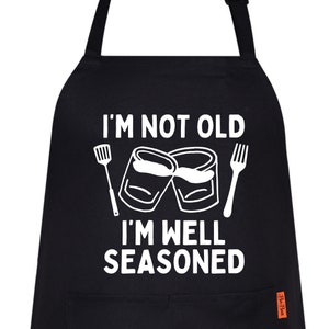 Roligt BBQ-förkläde för män, jag är inte gammal, väl erfaren kockförkläde