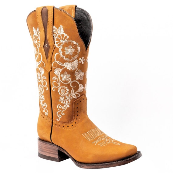 pintura para botas vaqueras