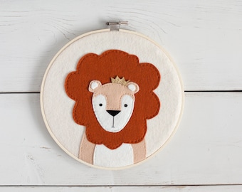 Safari Wall Hanging - Lion - Nursery Decor - Felt Hoop Art- Kids Decor