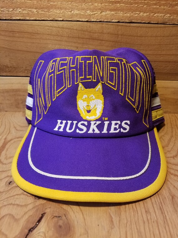 3 Stripe Washington Huskies Hat. Mesh. Snapback.