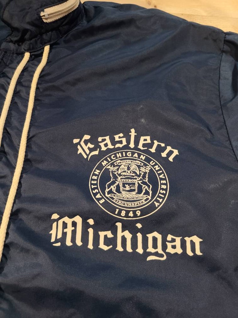 70/'s Eastern Michigan University Jacket Size MediumSmall Windbreaker Champion