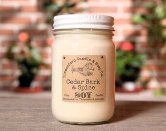Cedar Bark & Spice Scented Candle - Nature's empowering cedar bark with subtle notes of spice