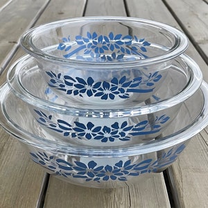 Set of Three Vintage Pyrex Blue Floral Ribbon Clear Glass Nesting Mixing Bowls Mixing Bowl Set 322 323 325