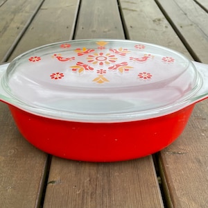 Vintage Pyrex Friendship Pattern 045 2 and 1/2 Quart Oval Baking Casserole Dish with Lid Made in USA Retro Kitchen Decor