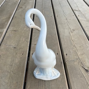 Vintage Nao by Lladro Curled Neck Swan Figurine Made in Spain Retro Swan Bird Decor