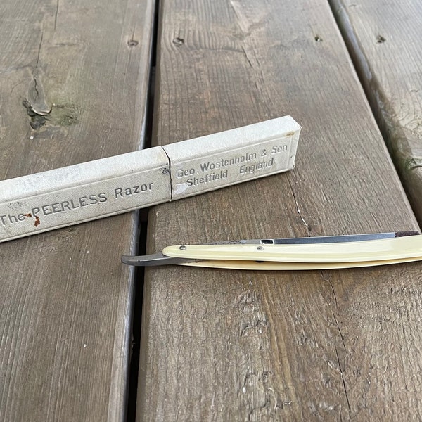 Vintage Geo. Wostenholm & Son The Peerless Razor Straight Razor in Original Box Made in Sheffield England