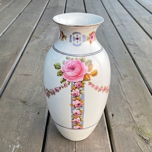Antique Crown Ducal Ware Art Deco Cabbage Rose Garland Flower Vase Made in England