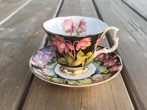 Vintage Royal Albert Provincial Flowers Series Pitcher Plant 