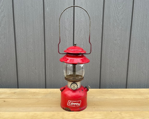 Vintage on sale coleman lamp