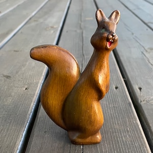 Vintage Mid Century Yellow Rhinestone Eye Faux Wood Squirrel Figurine Retro Squirrel Decorations Decor