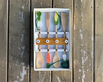 Vintage Avon Gallery Originals Vegetable Utensils and Rack in Original Packaging Leek Carrot Corn and Bok Choy Wood Cooking Utensils