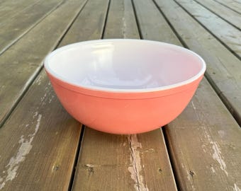 Vintage Pyrex Pink Solid Colored 4 Quart 404 Nesting Mixing Bowl Made in the USA Retro Kitchen