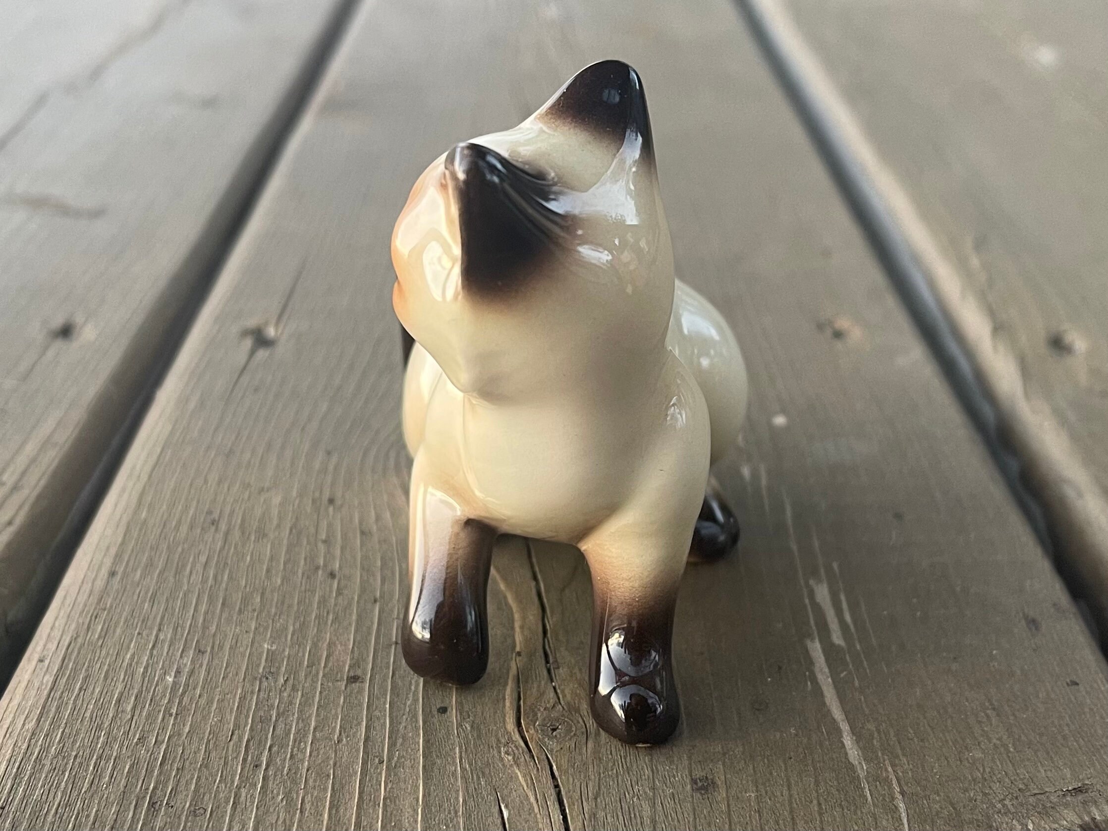 Goebel 　ヴィンテージ　ポーセリン　猫　ドール　人形　置物22ｃｍ Goebel 】ネコのビスクドール｜ The Golden Shamrok-ブロカント