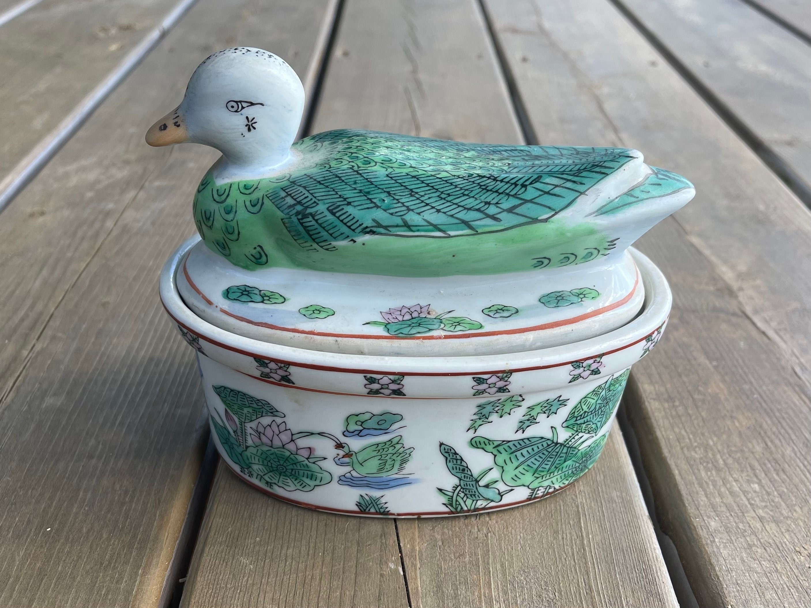 Duck lid top
