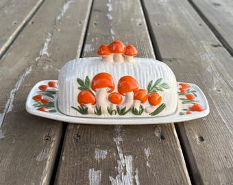 Vintage Hobbyist Hand Painted Ceramic Merry Mushrooms Style Covered 1/4 Pound Butter Dish Retro Kitchen
