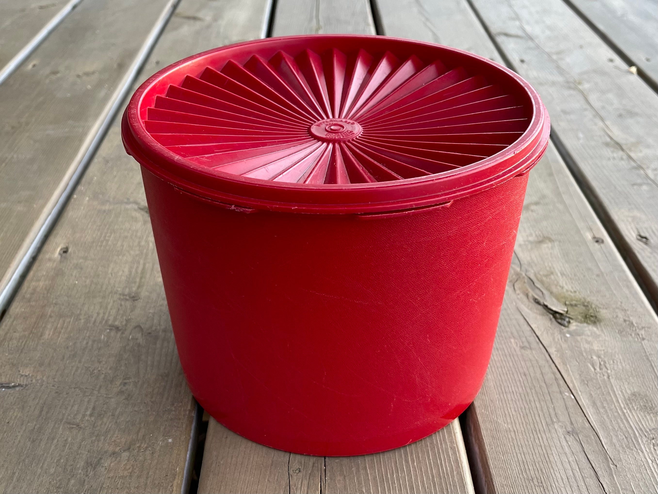 1960's Tupperware Cookie Jar – redbirdinteriors
