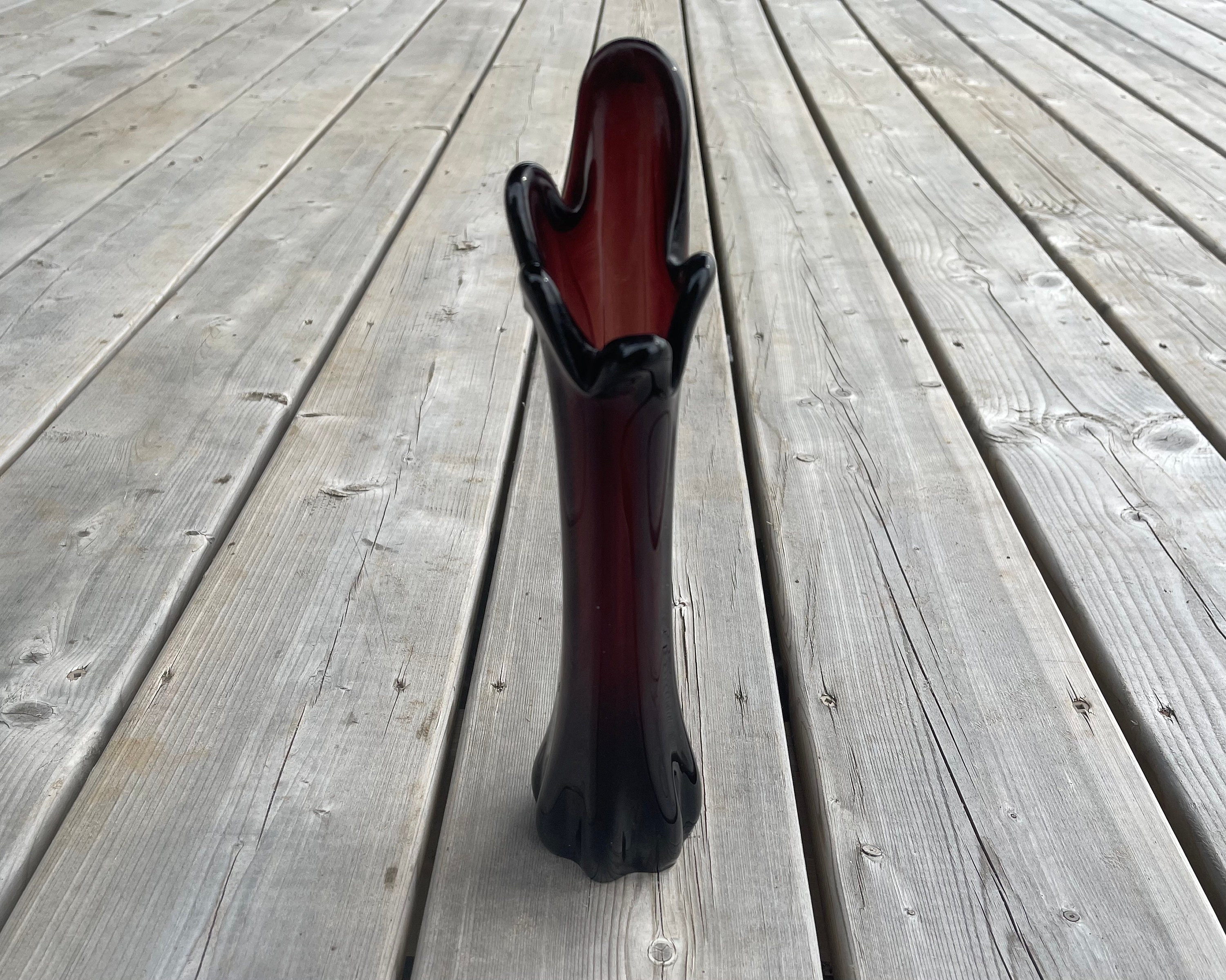 MCM Vase Italian Midcentury Modern Glass Vase Purple Tones. Amethyst Glass Vase Home Mantle Décor Housewarming Gift MCM Vase Italian Midcentury Modern Glass Vase Purple Tones. Amethyst Glass Vase Home Mantle Décor Housewarming Gift